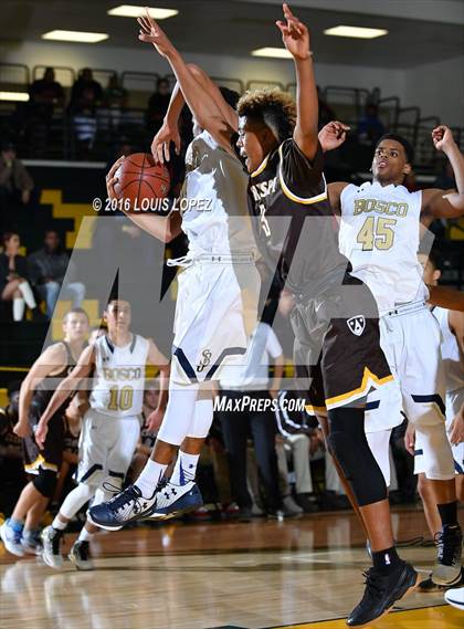 Thumbnail 3 in St. John Bosco vs. Crespi (The Classic at Damien) photogallery.