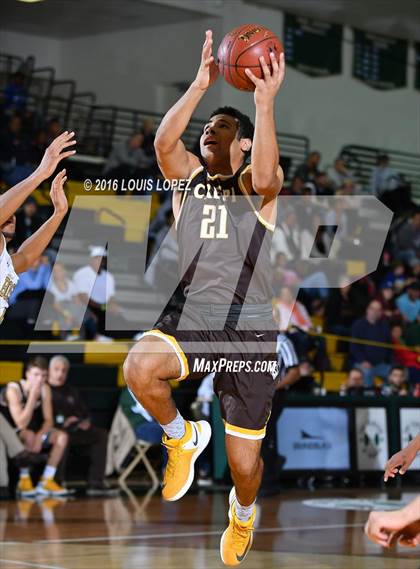 Thumbnail 1 in St. John Bosco vs. Crespi (The Classic at Damien) photogallery.