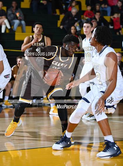 Thumbnail 3 in St. John Bosco vs. Crespi (The Classic at Damien) photogallery.