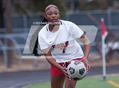 Thumbnail 2 in Horn vs Crowley (Emily Hunter Memorial Tournament) photogallery.