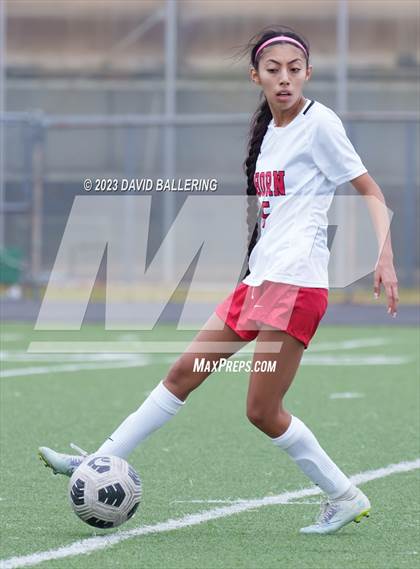 Thumbnail 3 in Horn vs Crowley (Emily Hunter Memorial Tournament) photogallery.