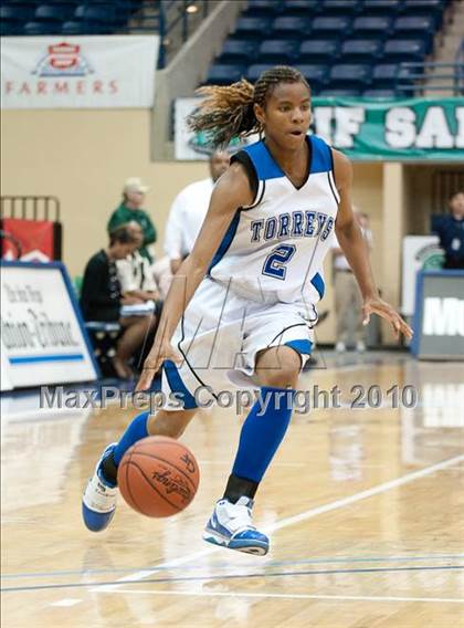 Thumbnail 2 in Bishop's vs La Jolla Country Day (CIF SDS D4 Final) photogallery.