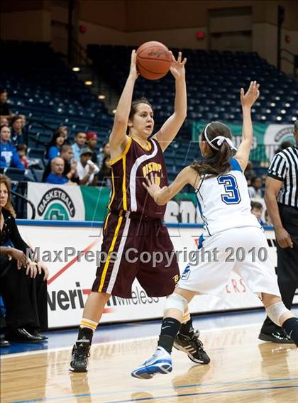 Thumbnail 3 in Bishop's vs La Jolla Country Day (CIF SDS D4 Final) photogallery.