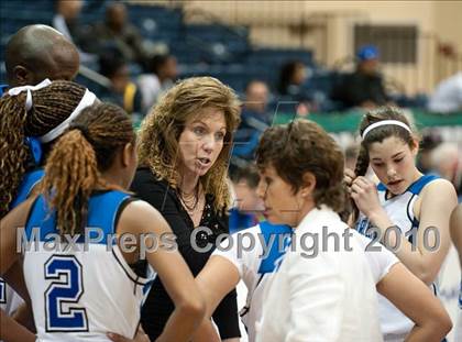 Thumbnail 3 in Bishop's vs La Jolla Country Day (CIF SDS D4 Final) photogallery.