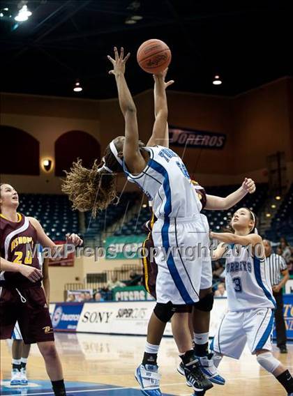 Thumbnail 2 in Bishop's vs La Jolla Country Day (CIF SDS D4 Final) photogallery.