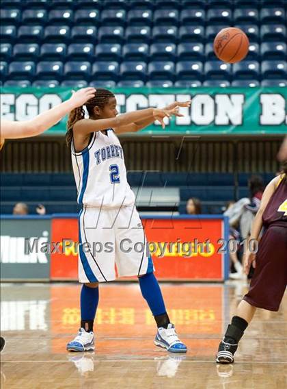 Thumbnail 2 in Bishop's vs La Jolla Country Day (CIF SDS D4 Final) photogallery.
