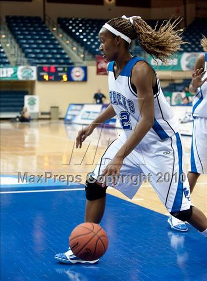 Thumbnail 2 in Bishop's vs La Jolla Country Day (CIF SDS D4 Final) photogallery.