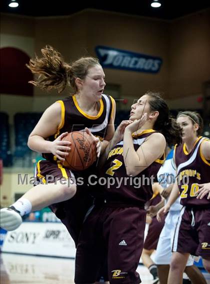 Thumbnail 3 in Bishop's vs La Jolla Country Day (CIF SDS D4 Final) photogallery.
