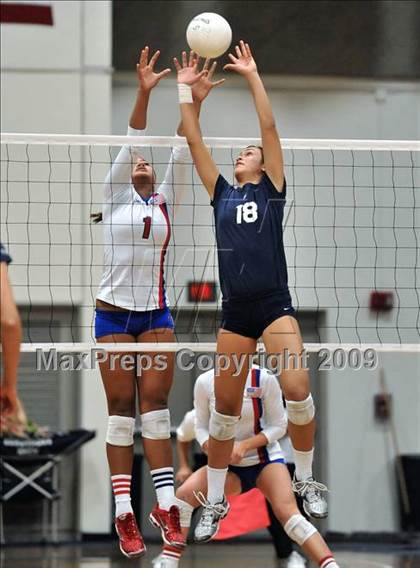 Thumbnail 1 in Los Alamitos vs. Newport Harbor (CIF SS D1 AA Final) photogallery.