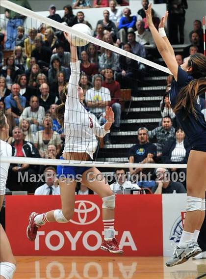 Thumbnail 1 in Los Alamitos vs. Newport Harbor (CIF SS D1 AA Final) photogallery.