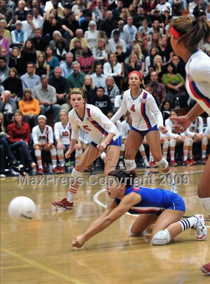 Thumbnail 2 in Los Alamitos vs. Newport Harbor (CIF SS D1 AA Final) photogallery.