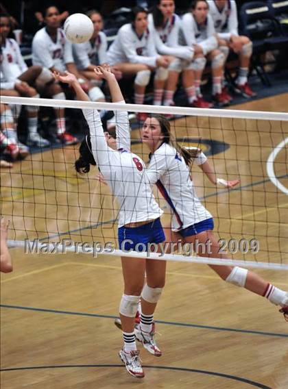 Thumbnail 3 in Los Alamitos vs. Newport Harbor (CIF SS D1 AA Final) photogallery.