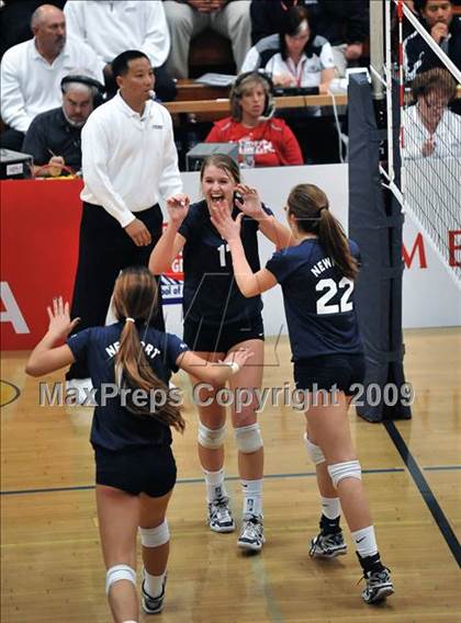 Thumbnail 1 in Los Alamitos vs. Newport Harbor (CIF SS D1 AA Final) photogallery.