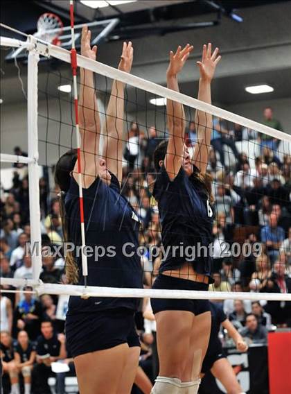 Thumbnail 3 in Los Alamitos vs. Newport Harbor (CIF SS D1 AA Final) photogallery.