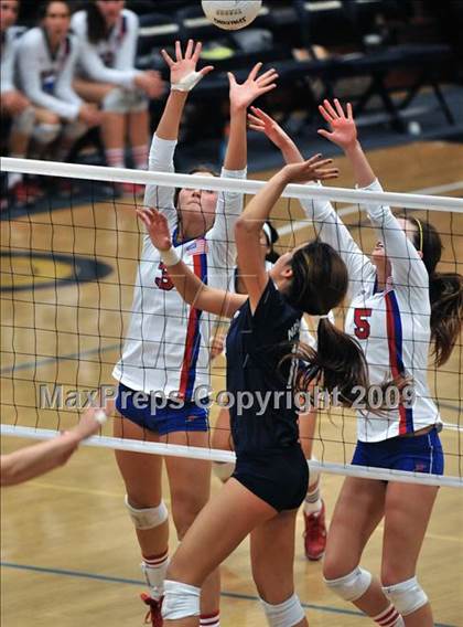 Thumbnail 2 in Los Alamitos vs. Newport Harbor (CIF SS D1 AA Final) photogallery.