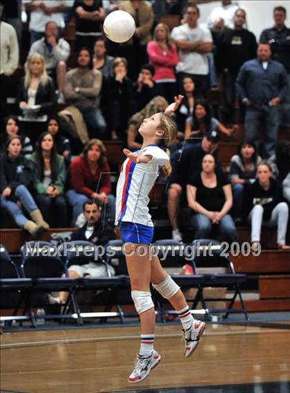 Thumbnail 1 in Los Alamitos vs. Newport Harbor (CIF SS D1 AA Final) photogallery.