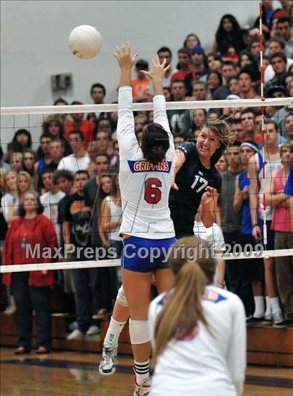 Thumbnail 1 in Los Alamitos vs. Newport Harbor (CIF SS D1 AA Final) photogallery.