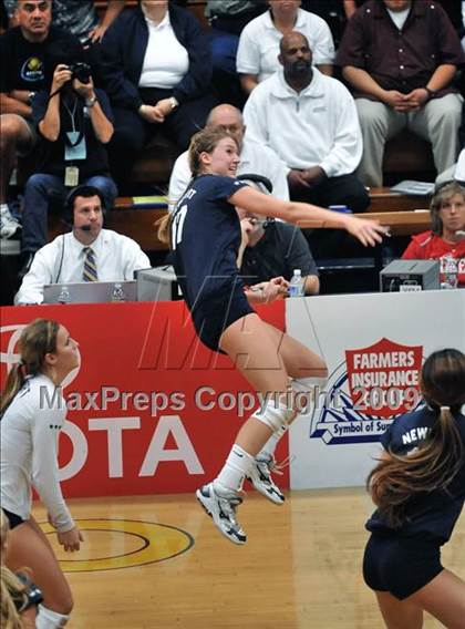 Thumbnail 3 in Los Alamitos vs. Newport Harbor (CIF SS D1 AA Final) photogallery.