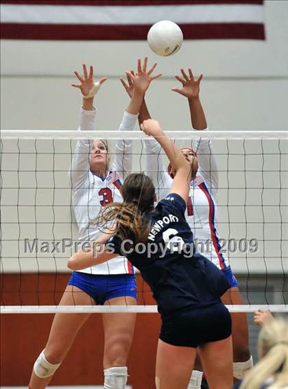 Thumbnail 1 in Los Alamitos vs. Newport Harbor (CIF SS D1 AA Final) photogallery.
