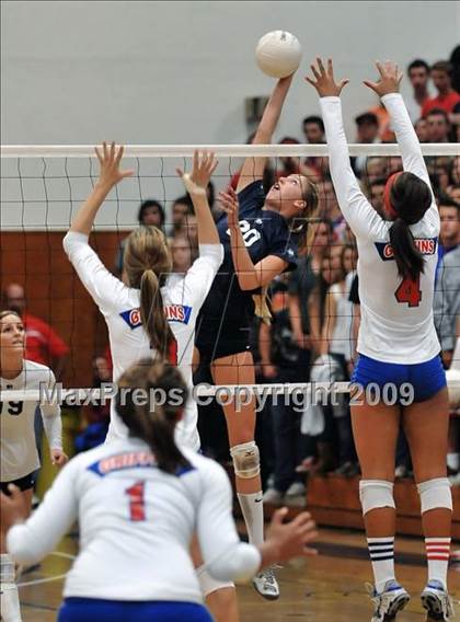 Thumbnail 2 in Los Alamitos vs. Newport Harbor (CIF SS D1 AA Final) photogallery.