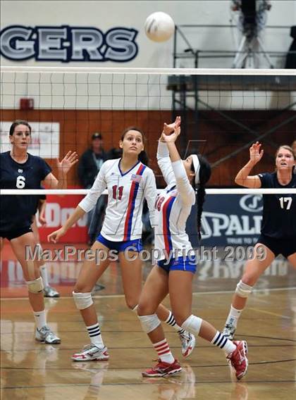 Thumbnail 1 in Los Alamitos vs. Newport Harbor (CIF SS D1 AA Final) photogallery.