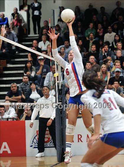 Thumbnail 1 in Los Alamitos vs. Newport Harbor (CIF SS D1 AA Final) photogallery.