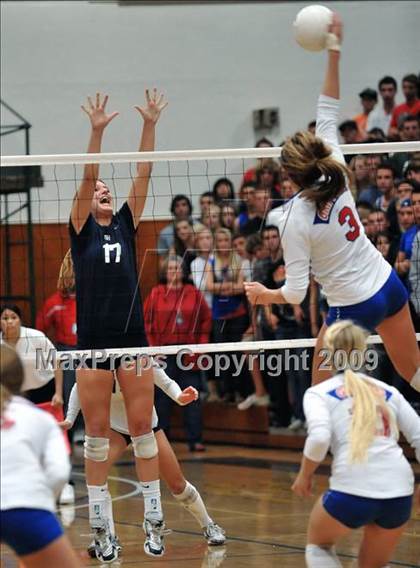 Thumbnail 3 in Los Alamitos vs. Newport Harbor (CIF SS D1 AA Final) photogallery.