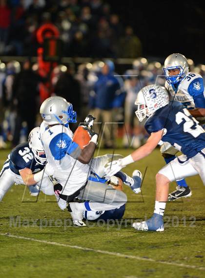 Thumbnail 2 in Staples vs. West Haven (CIAC Class LL Quarterfinal) photogallery.