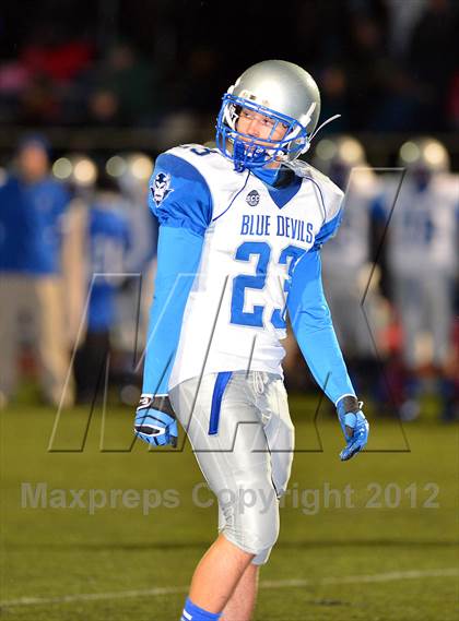 Thumbnail 3 in Staples vs. West Haven (CIAC Class LL Quarterfinal) photogallery.