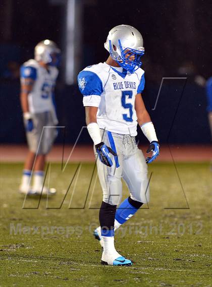 Thumbnail 3 in Staples vs. West Haven (CIAC Class LL Quarterfinal) photogallery.