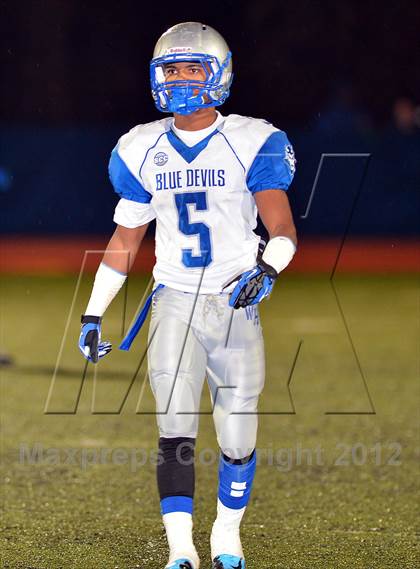 Thumbnail 1 in Staples vs. West Haven (CIAC Class LL Quarterfinal) photogallery.