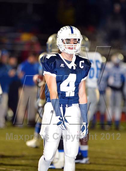 Thumbnail 3 in Staples vs. West Haven (CIAC Class LL Quarterfinal) photogallery.