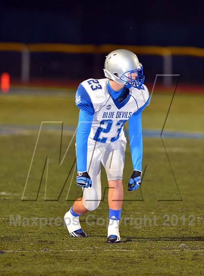 Thumbnail 3 in Staples vs. West Haven (CIAC Class LL Quarterfinal) photogallery.