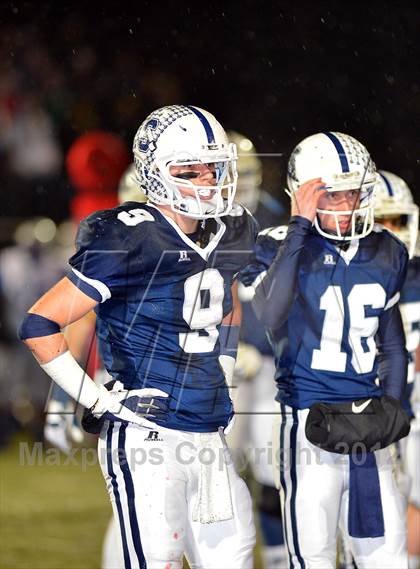 Thumbnail 2 in Staples vs. West Haven (CIAC Class LL Quarterfinal) photogallery.