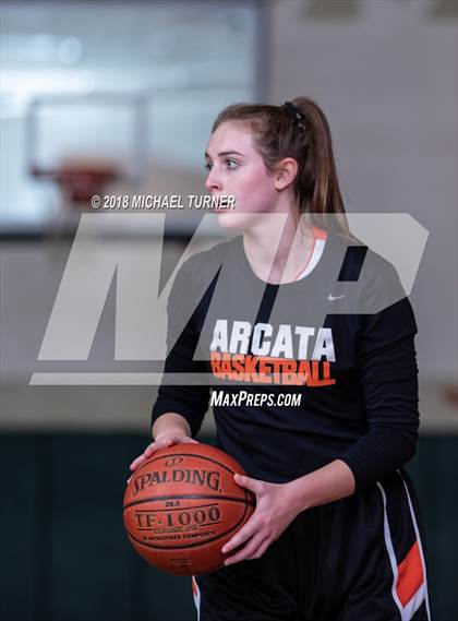 Thumbnail 3 in Corning vs. Arcata photogallery.