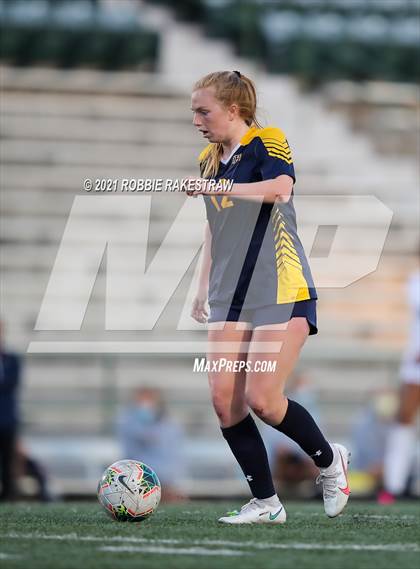 Thumbnail 2 in Midlothian vs. Highland Park (UIL 5A Quarterfinal Playoff) photogallery.