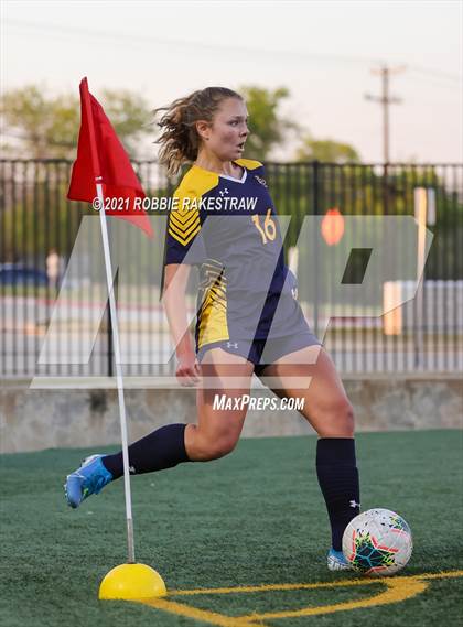 Thumbnail 3 in Midlothian vs. Highland Park (UIL 5A Quarterfinal Playoff) photogallery.