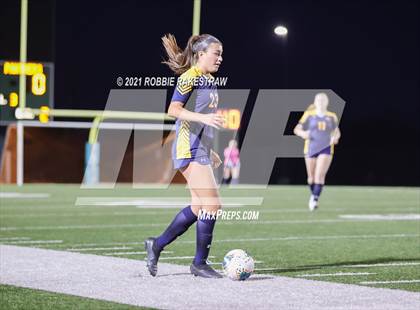 Thumbnail 2 in Midlothian vs. Highland Park (UIL 5A Quarterfinal Playoff) photogallery.