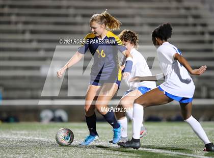 Thumbnail 3 in Midlothian vs. Highland Park (UIL 5A Quarterfinal Playoff) photogallery.