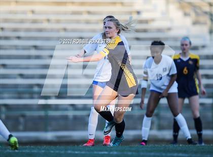 Thumbnail 3 in Midlothian vs. Highland Park (UIL 5A Quarterfinal Playoff) photogallery.