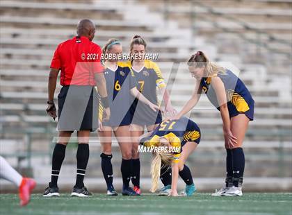 Thumbnail 1 in Midlothian vs. Highland Park (UIL 5A Quarterfinal Playoff) photogallery.