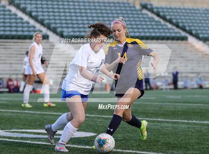 Thumbnail 3 in Midlothian vs. Highland Park (UIL 5A Quarterfinal Playoff) photogallery.