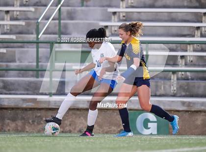 Thumbnail 1 in Midlothian vs. Highland Park (UIL 5A Quarterfinal Playoff) photogallery.