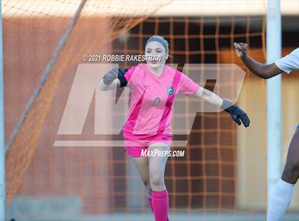 Thumbnail 2 in Midlothian vs. Highland Park (UIL 5A Quarterfinal Playoff) photogallery.