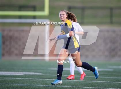 Thumbnail 2 in Midlothian vs. Highland Park (UIL 5A Quarterfinal Playoff) photogallery.