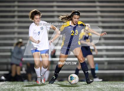Thumbnail 3 in Midlothian vs. Highland Park (UIL 5A Quarterfinal Playoff) photogallery.