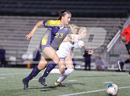 Thumbnail 2 in Midlothian vs. Highland Park (UIL 5A Quarterfinal Playoff) photogallery.