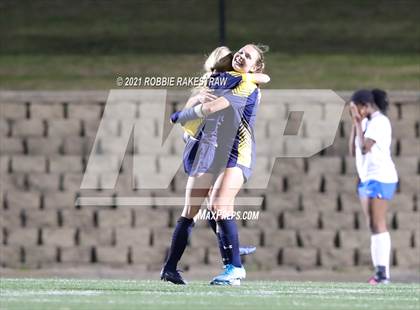 Thumbnail 1 in Midlothian vs. Highland Park (UIL 5A Quarterfinal Playoff) photogallery.