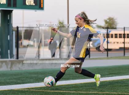 Thumbnail 2 in Midlothian vs. Highland Park (UIL 5A Quarterfinal Playoff) photogallery.
