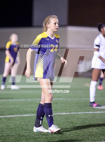 Thumbnail 1 in Midlothian vs. Highland Park (UIL 5A Quarterfinal Playoff) photogallery.